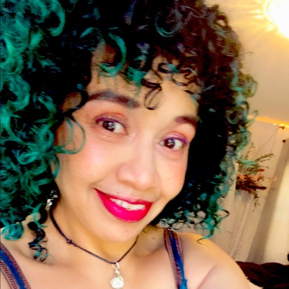 Meet your Posher, Chela - Picture 4 of 15